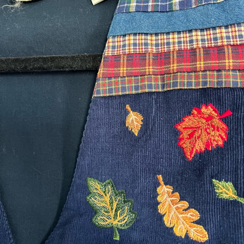 Vintage Casey & Max Vest Embroidered Corduroy Grannycore Autumn Leaves size M - Picture 8 of 9